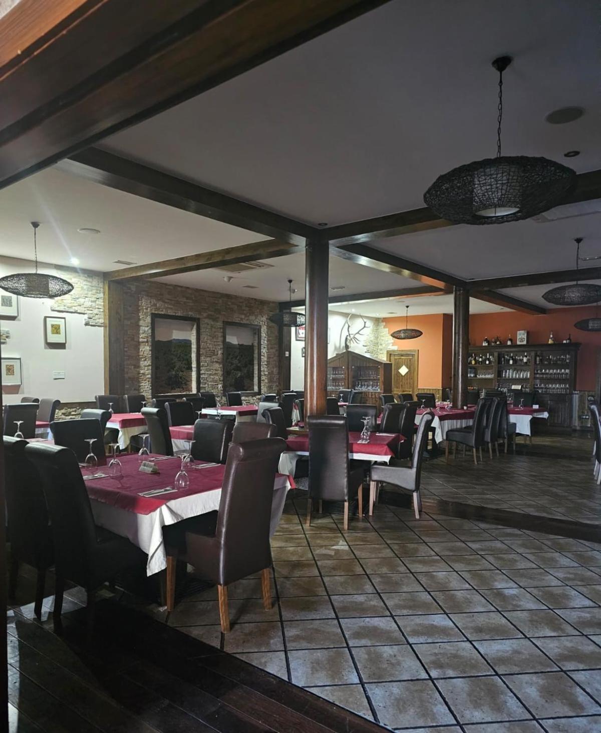 Hotel Restaurante El Patas Corral de Almaguer Bagian luar foto